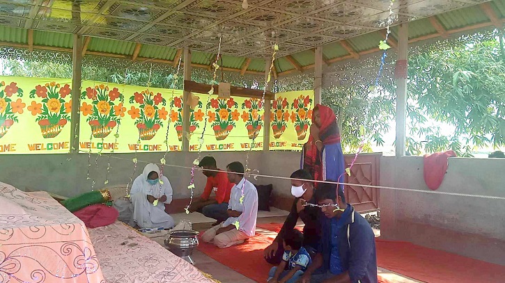 ঠাকুরগাঁওয়ে বসেছে ‘শামুক শাহ জিন্দা পীরের মেলা’ ঠাকুরগাঁওয়ে বসেছে ‘শামুক শাহ জিন্দা পীরের মেলা’