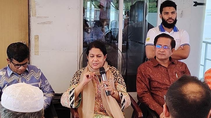 নদী বাঁচলে পরিবেশও টিকে থাকবে: রিজওয়ানা নদী বাঁচলে পরিবেশও টিকে থাকবে: রিজওয়ানা