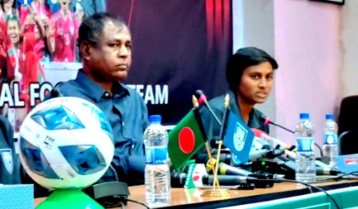 সম্মানজনক বেতনের আশ্বাস দিয়েছেন বাফুফে : সাবিনা সম্মানজনক বেতনের আশ্বাস দিয়েছেন বাফুফে : সাবিনা