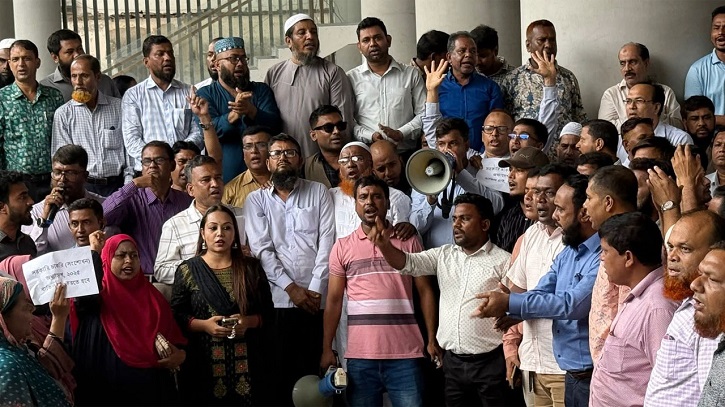 অধ্যাদেশ বাতিলের দাবিতে সচিবালয়ে আজও বিক্ষোভ অধ্যাদেশ বাতিলের দাবিতে সচিবালয়ে আজও বিক্ষোভ