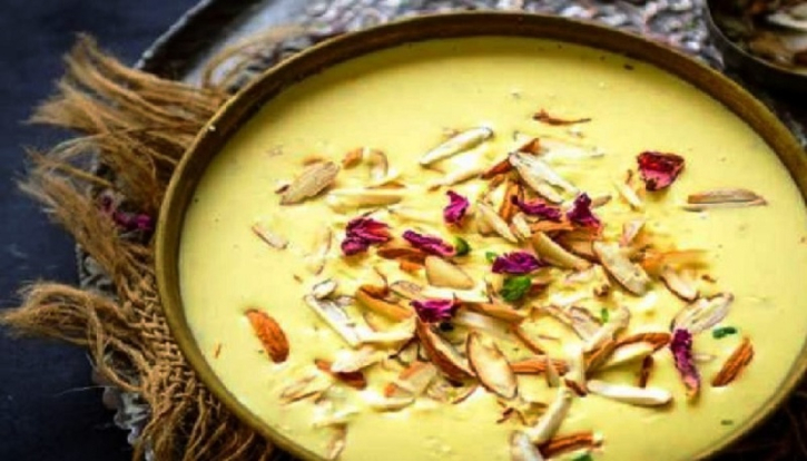 উৎসবে বানিয়ে ফেলুন গোলাপের পায়েস উৎসবে বানিয়ে ফেলুন গোলাপের পায়েস