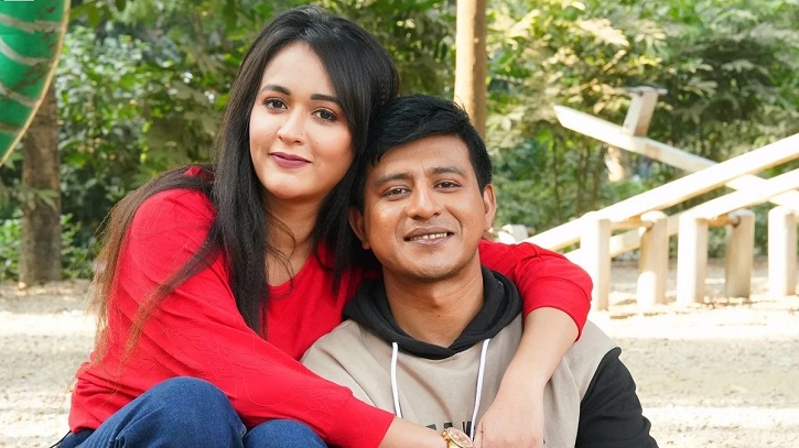 ‘বিয়ে করলে সবাইকে জানিয়েই করব’ ‘বিয়ে করলে সবাইকে জানিয়েই করব’