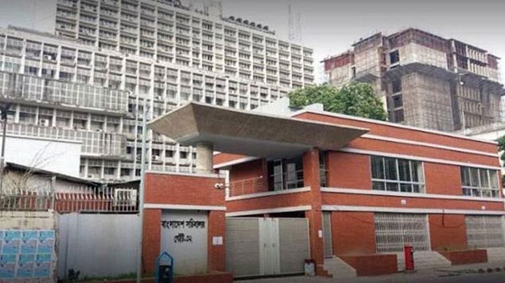 ৪ জুন পর্যন্ত সচিবালয়ে প্রবেশের অনুমতি পাবেন ৬১৫ সাংবাদিক ৪ জুন পর্যন্ত সচিবালয়ে প্রবেশের অনুমতি পাবেন ৬১৫ সাংবাদিক
