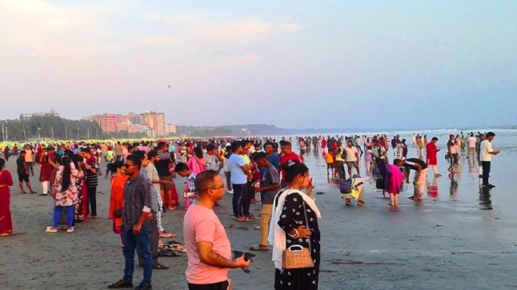 ঈদে কক্সবাজারে পর্যটকের ঢল