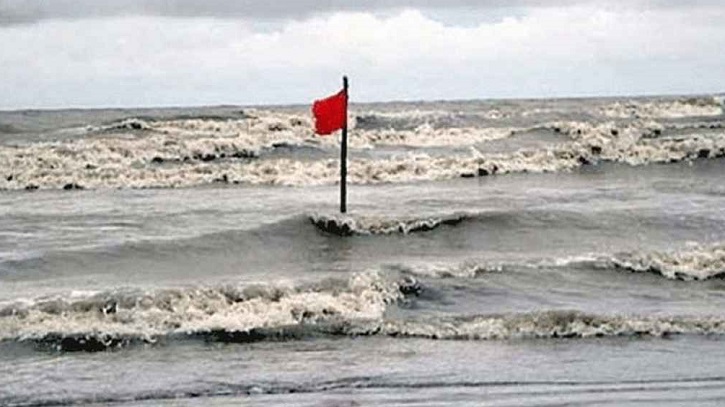 সুস্পষ্ট লঘুচাপটি নিম্নচাপে পরিণত, ৩ নম্বর সংকেত সুস্পষ্ট লঘুচাপটি নিম্নচাপে পরিণত, ৩ নম্বর সংকেত