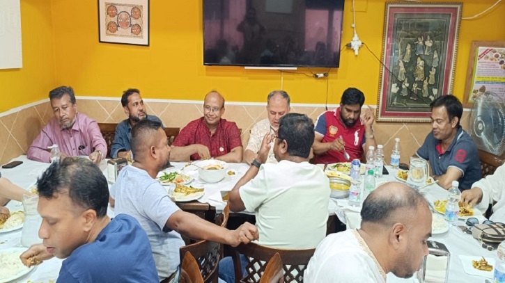স্পেন আওয়ামী লীগের তামিন চৌধুরী’র উদ্যোগে ভোজ স্পেন আওয়ামী লীগের তামিন চৌধুরী’র উদ্যোগে ভোজ