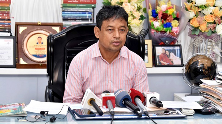 পুলিশ-সরকারি কর্মকর্তাদের নম্বর ক্লোন করে প্রতারণা পুলিশ-সরকারি কর্মকর্তাদের নম্বর ক্লোন করে প্রতারণা
