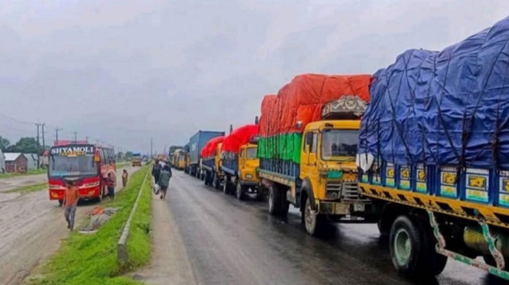 ঢাকা-সিলেট মহাসড়কে ২৫ কিলোমিটার যানজট, স্থবির জনজীবন ঢাকা-সিলেট মহাসড়কে ২৫ কিলোমিটার যানজট, স্থবির জনজীবন