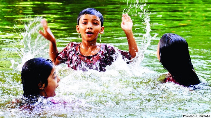 ভ্যাপসা গরম থাকতে পারে জুনের মাঝামাঝি পর্যন্ত ভ্যাপসা গরম থাকতে পারে জুনের মাঝামাঝি পর্যন্ত
