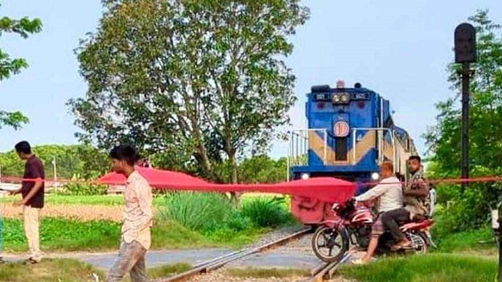 রাজশাহীর সঙ্গে সারাদেশের রেল যোগাযোগ স্বাভাবিক রাজশাহীর সঙ্গে সারাদেশের রেল যোগাযোগ স্বাভাবিক