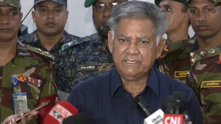 সাত দিনের মধ্যে অবৈধ অস্ত্র জমা দেয়ার নির্দেশ সাত দিনের মধ্যে অবৈধ অস্ত্র জমা দেয়ার নির্দেশ