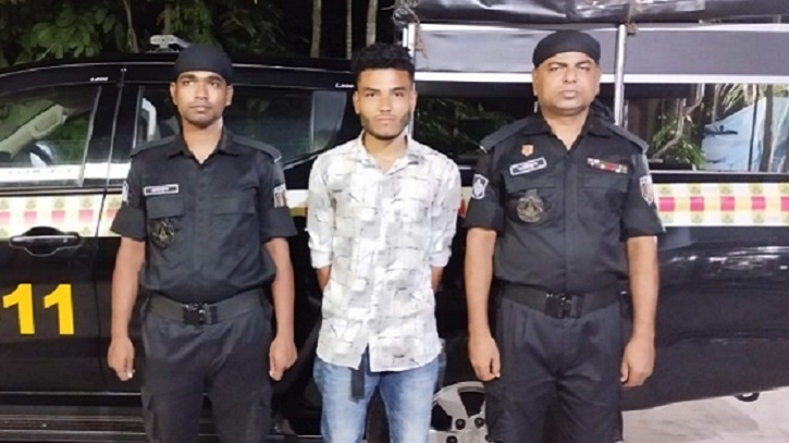 নোয়াখালীতে তরুণীকে ধর্ষণ, অভিযুক্ত গ্রেফতার নোয়াখালীতে তরুণীকে ধর্ষণ, অভিযুক্ত গ্রেফতার