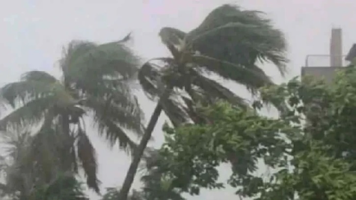 সন্ধ্যার মধ্যে ৬০ কিমি বেগে ঝড়ের শঙ্কা