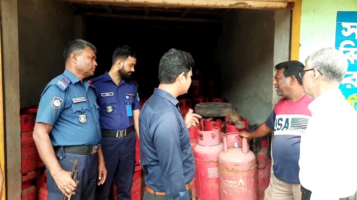 গ্যাস বিক্রির দুই প্রতিষ্ঠানকে জরিমানা গ্যাস বিক্রির দুই প্রতিষ্ঠানকে জরিমানা