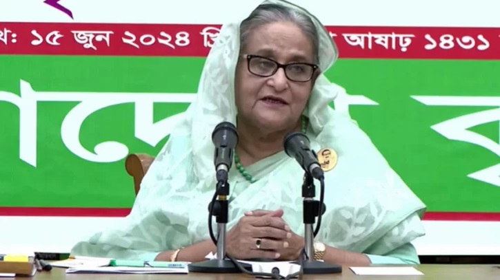কারো কাছে হাত পেতে চলবো না: প্রধানমন্ত্রী কারো কাছে হাত পেতে চলবো না: প্রধানমন্ত্রী