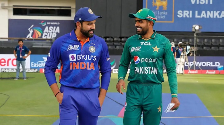 পাকিস্তানের বিপক্ষে ব্যাটিংয়ে ভারত পাকিস্তানের বিপক্ষে ব্যাটিংয়ে ভারত