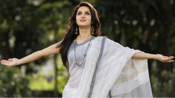 মিথিলার নামের আগে এবার ‘ডক্টর’