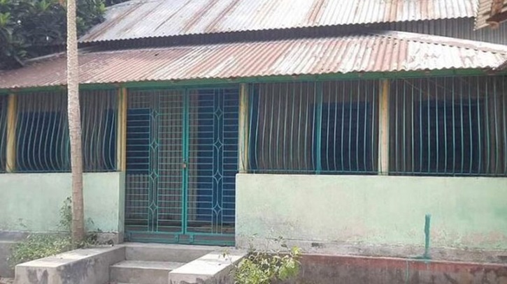 হানিট্রাপে হত্যার শিকার আনার, শিলাস্তির গ্রামের বাড়ি শূনশান