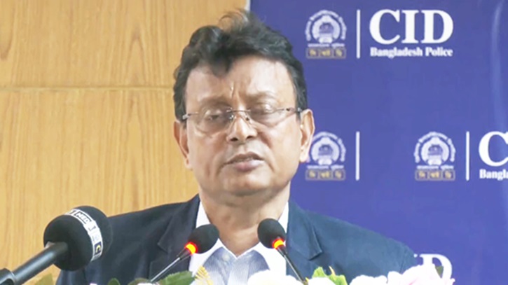 সাকিবের অনলাইন জুয়ার বিজ্ঞাপন প্রশ্নে যা বললেন সিআইডি প্রধান সাকিবের অনলাইন জুয়ার বিজ্ঞাপন প্রশ্নে যা বললেন সিআইডি প্রধান