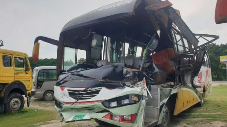 ‘ঈদযাত্রায় প্রতিদিন সড়কে প্রাণ হারিয়েছেন গড়ে ২৬ জন’